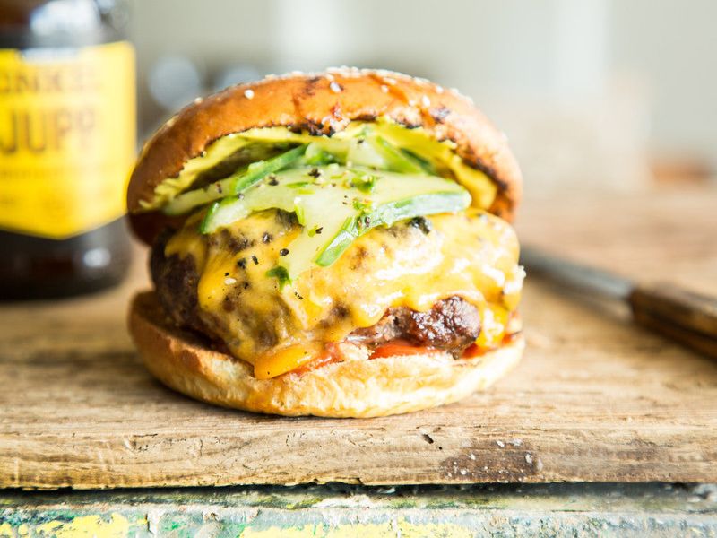 Otto's Bespoke De Luxe Burger - £300