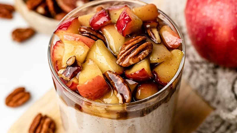 Caramel Apple Overnight Oats