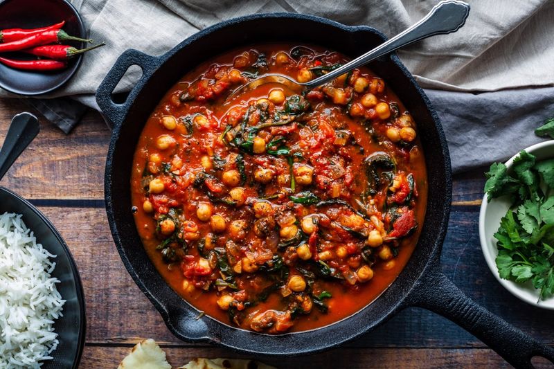 Chickpea And Spinach Curry