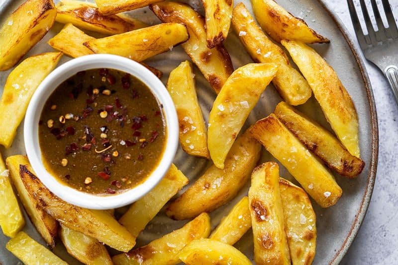 Oven Chips With Curry Sauce