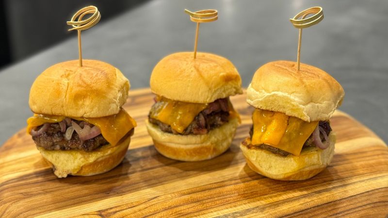 Mini Burgers (Sliders)