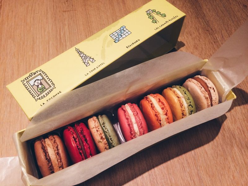 Macarons (Boxed From Ladurée Or Pierre Hermé)