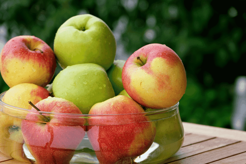 Apples (With Skin)
