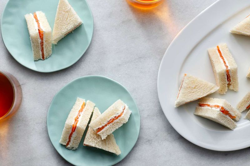 Sandwich Geometry Matters