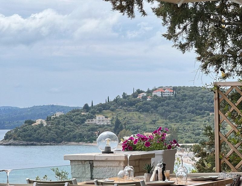 La Riviera Barbati Taverna