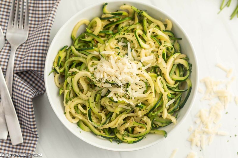 5-Ingredient Zucchini Pasta