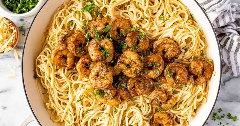 Perfectly Seasoned Cajun Shrimp Linguine