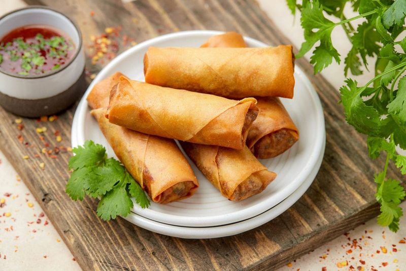 Golden Chinese Spring Rolls