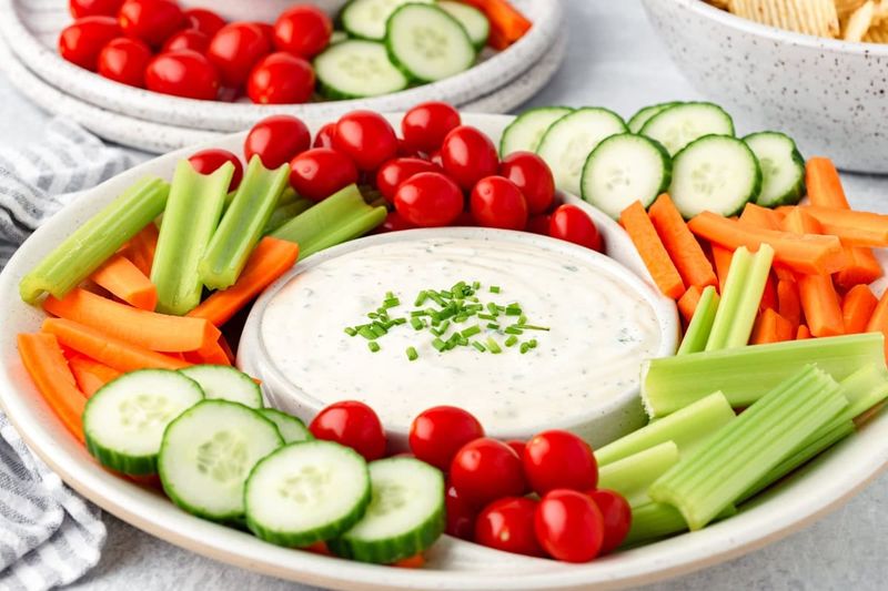 Sliced Veggies With Ranch Dip