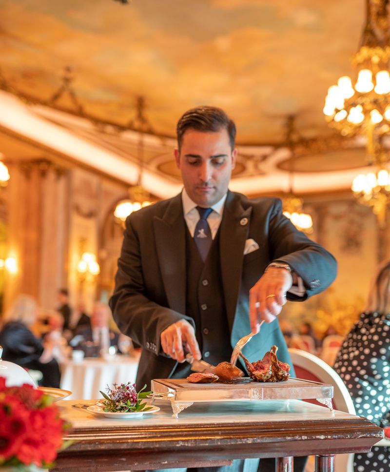 The Ritz – Pigeon à la Presse