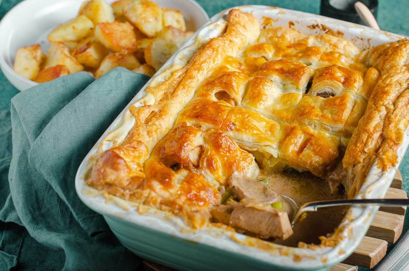 Cottage Pie Pasty Bake