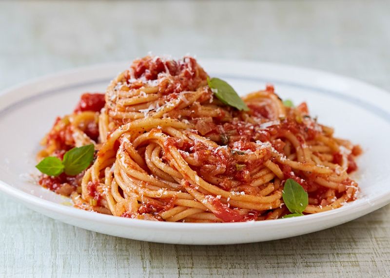Pasta With Tomato Sauce