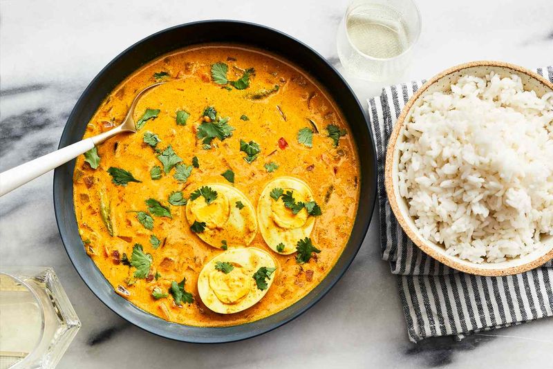Prepare Egg Curry