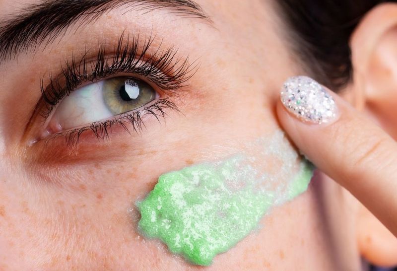 Shields Skin From UV And Photoaging