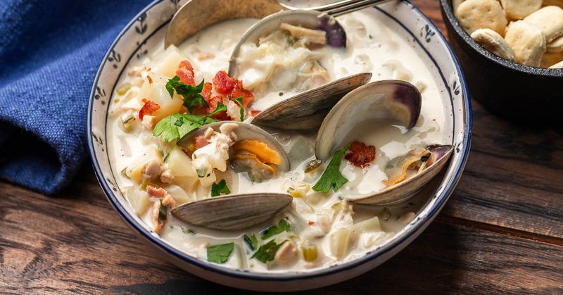 Creamy New England Clam Chowder