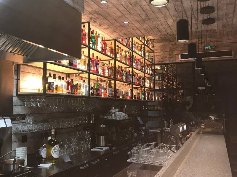 Black Side Café