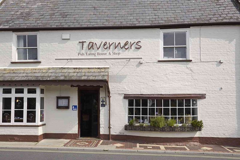 The Taverners, Godshill