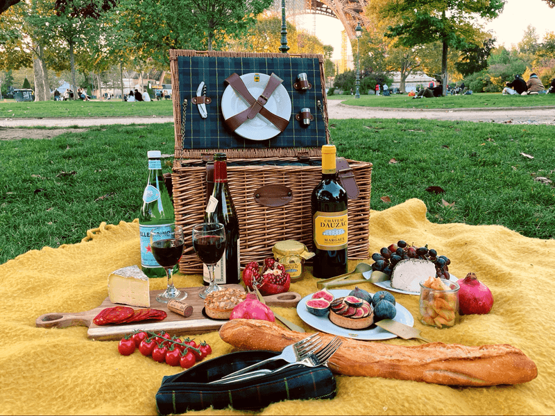 Embrace The Parisian Picnic Tradition