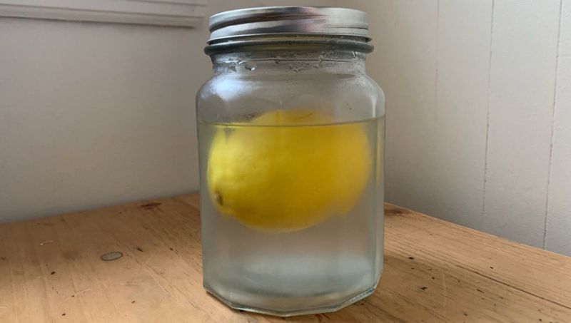 Store In A Jar Of Water