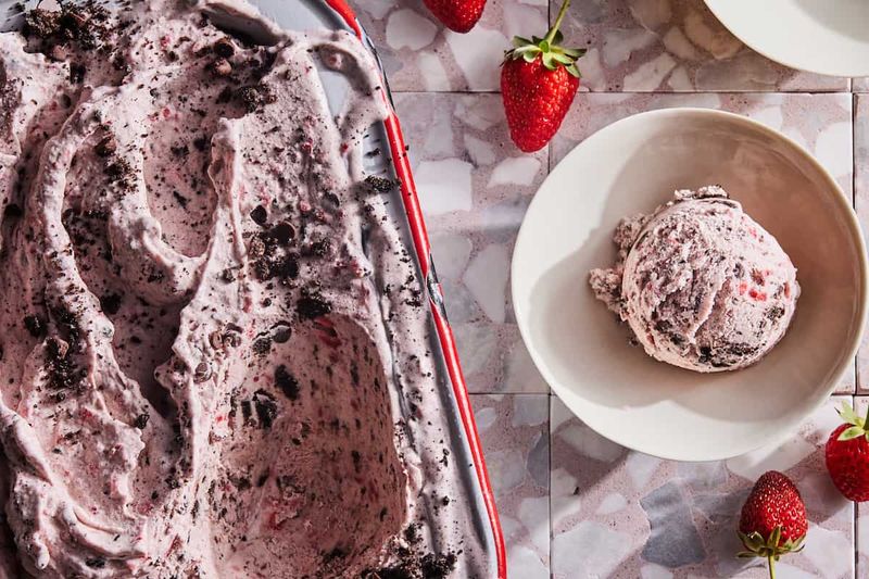 Black Pepper Strawberry