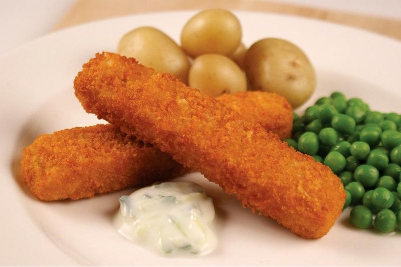 Fish Fingers With Mash And Beans