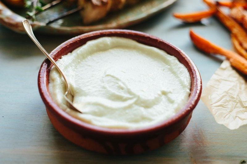 Toum (Lebanese Garlic Sauce)