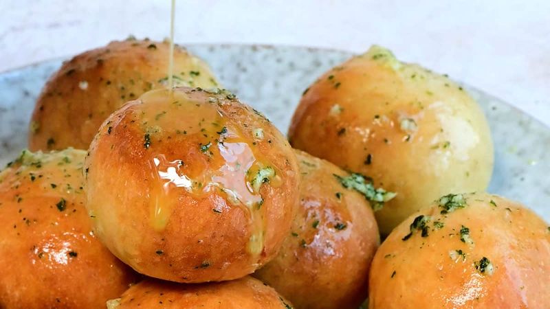 PizzaExpress Dough Balls With Garlic Butter