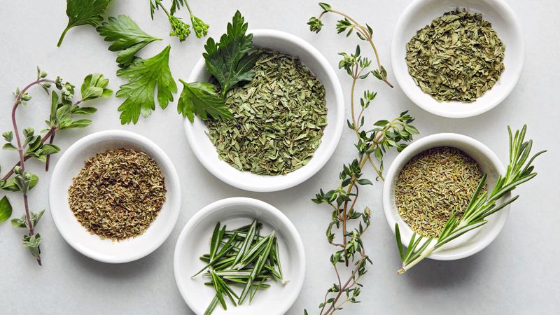 Fresh Herbs - Dried Herbs