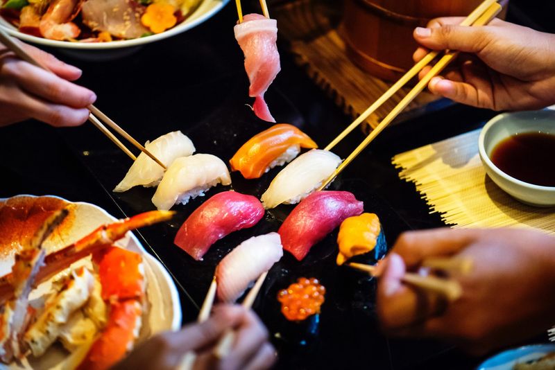 Avoid Chopstick-To-Chopstick Food Transfers