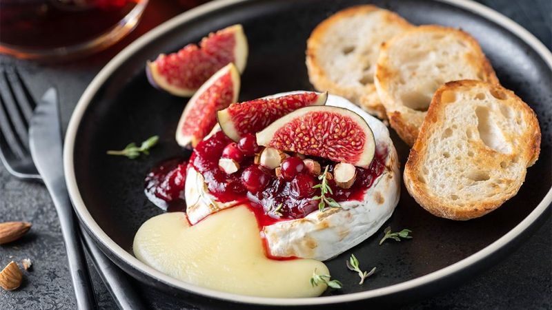 Baked Brie With Jam