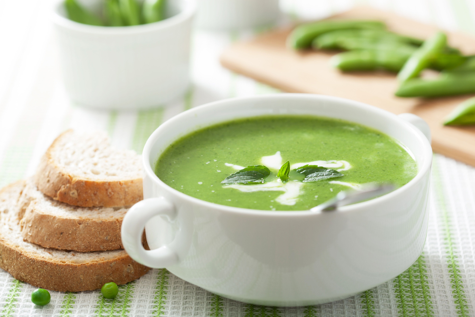 pea soup with mint 