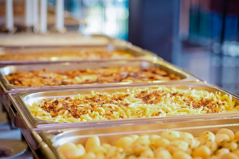 Frequently Refreshed Hot Dishes