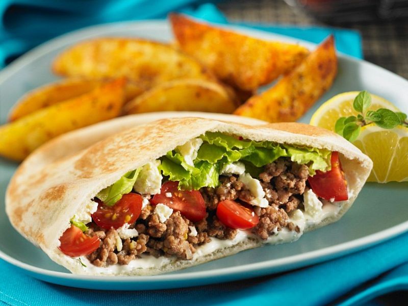 Mediterranean Stuffed Pittas