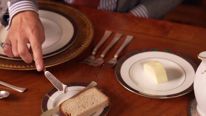 Use Cutlery Correctly