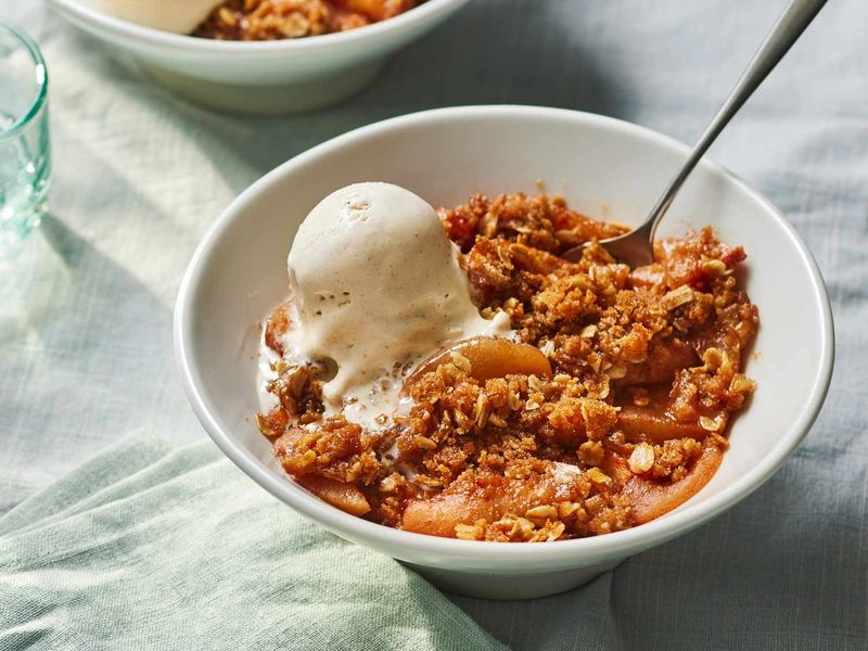 Classic Apple Crumble With Oat Topping