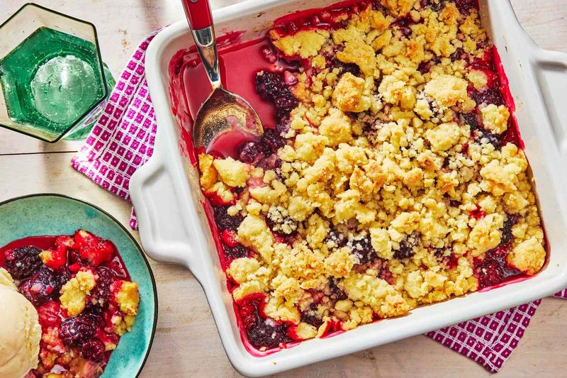 Classic Blackberry Crumble