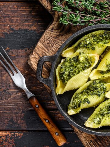 14 Easy Meals That Put Spinach To Work