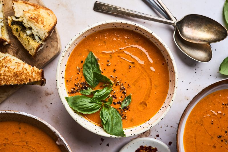 Roasted Tomato And Basil Soup