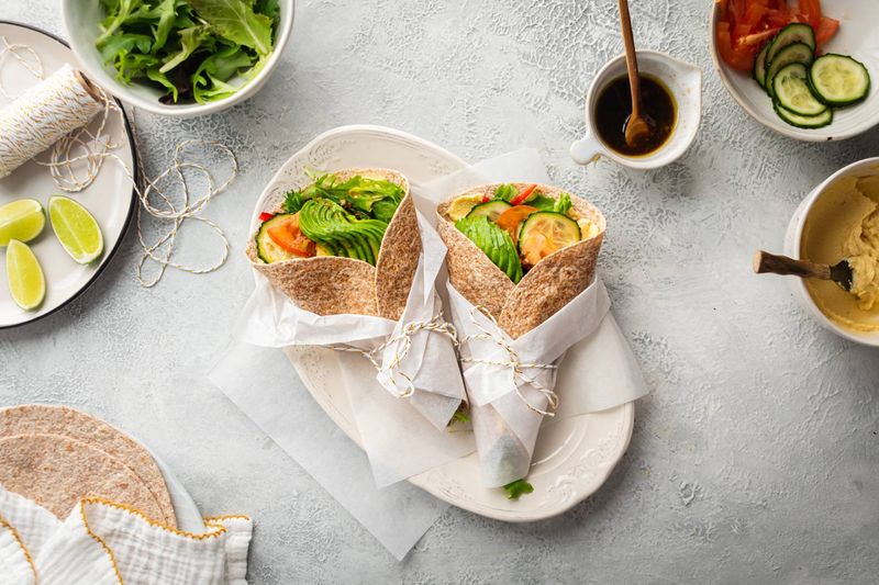 Cucumber And Hummus Wraps