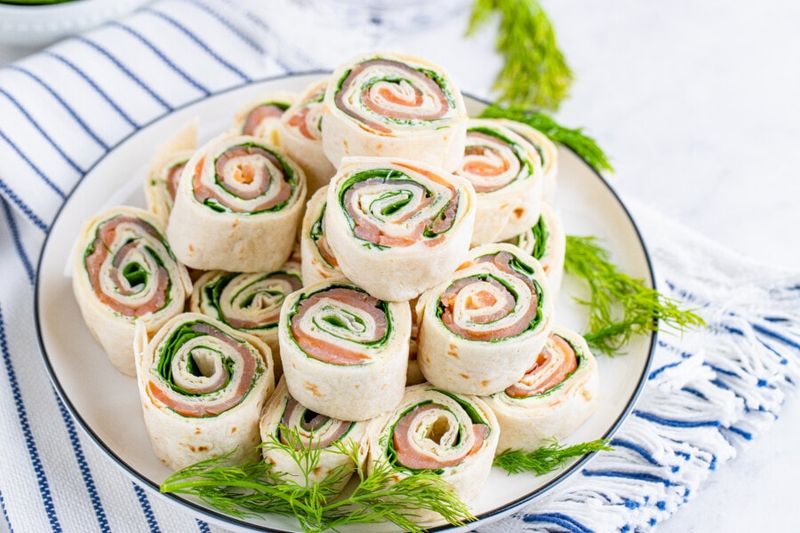 Smoked Salmon And Cream Cheese Pinwheels