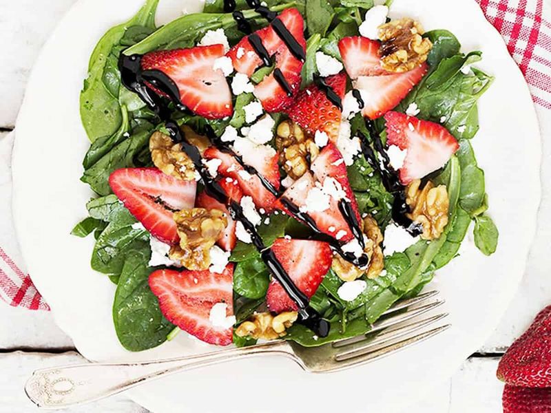 Spinach And Strawberry Surprise
