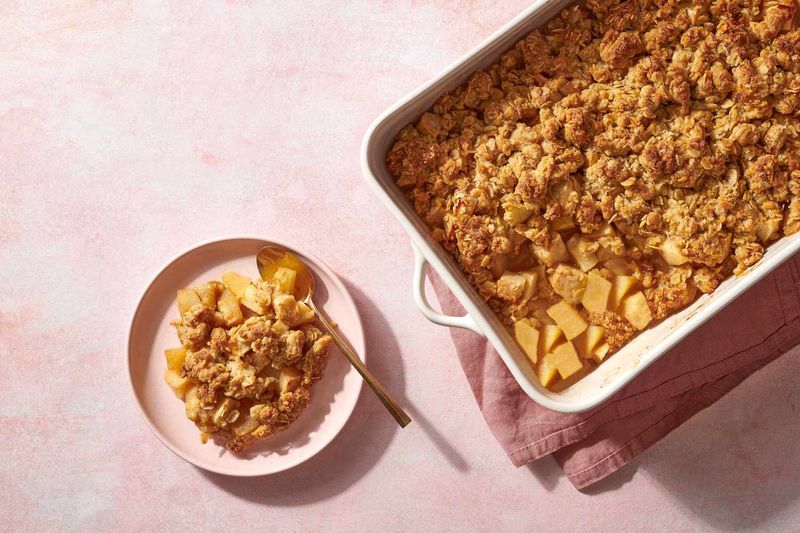 Cinnamon Apple Crumble