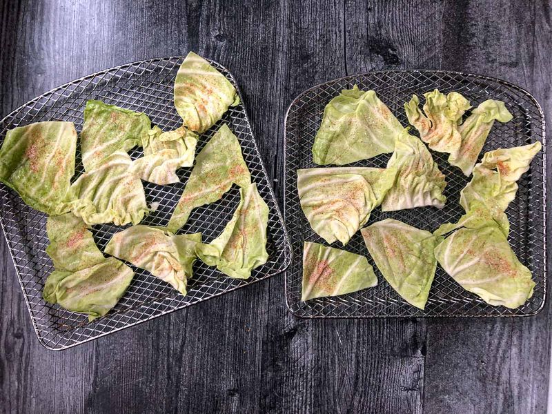 Make Crispy Cabbage Chips