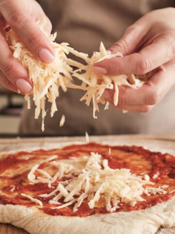 The Full Guide To Baking Pizza At Home
