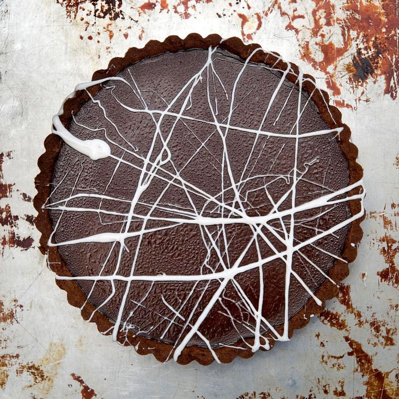 Black Widow Web Cake