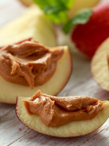 10 Tasty Bedtime Snacks That Will Not Spike Blood Sugar