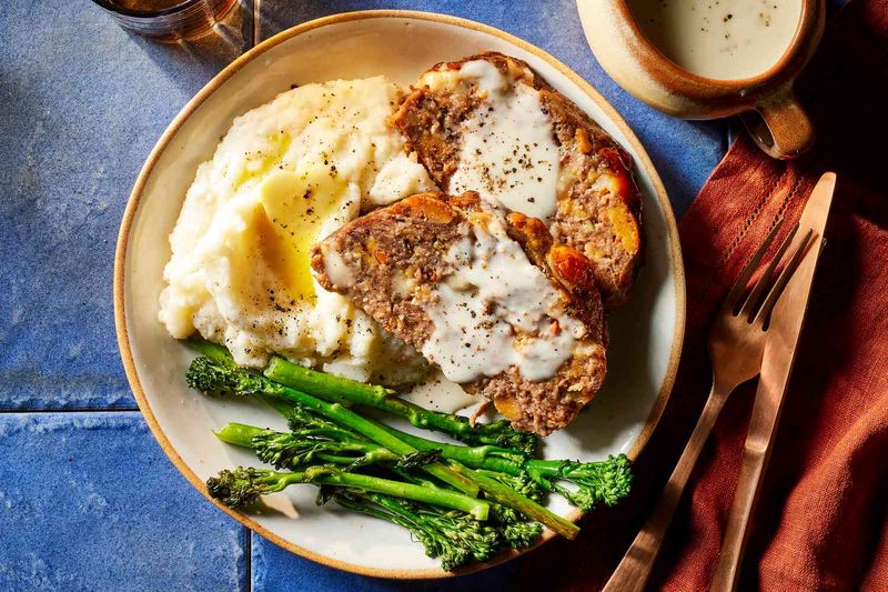 Classic Meatloaf With Gravy