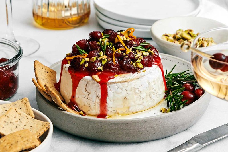 Baked Brie With Cranberry Sauce