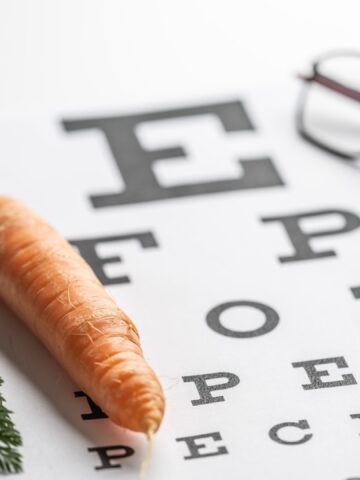 9 Best Foods To Keep Your Eyes Healthy As You Age