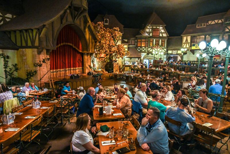 Biergarten Restaurant (EPCOT, Orlando, USA)